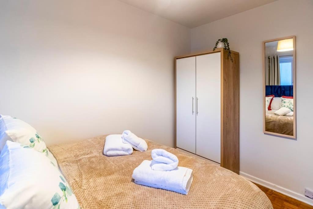 Beautiful Sea View 2 Bedroom Sleeps 6-free Parking * Bournemouth