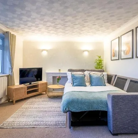 Beautiful Sea View 2 Bedroom Sleeps 6-Free Parking Bournemouth Exterior photo