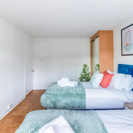 Beautiful Sea View 2 Bedroom Sleeps 6-Free Parking Bournemouth Exterior photo